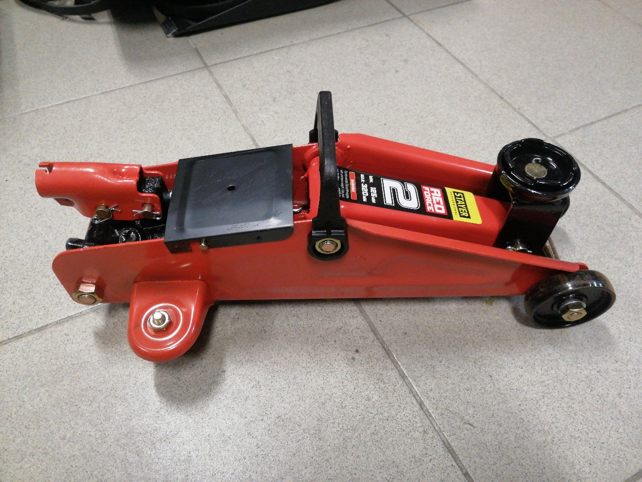 Купить запчасть STAYER - 431522 STAYER R-22 2т 125-320мм подкатной домкрат для легковых а/м, RED FORCE
