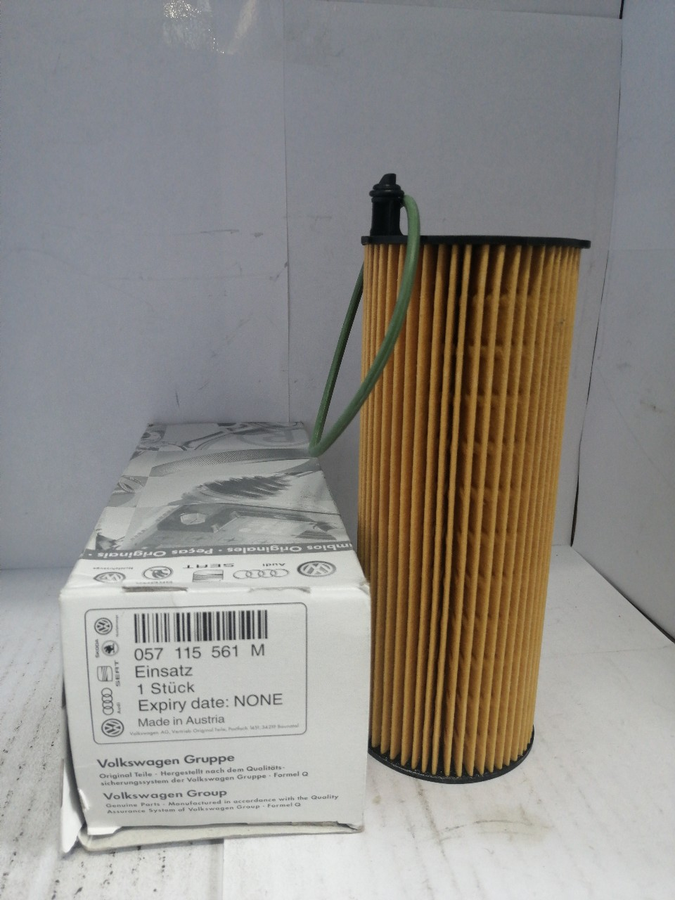 Купить запчасть VAG - 057115561M Фильтр масляный Audi A4, A5, A6, A8, Q5, Q7, Cayenne 10-16, Touareg (7P5) 10-16 3.0/4.2 (7LA/7L6/7L7