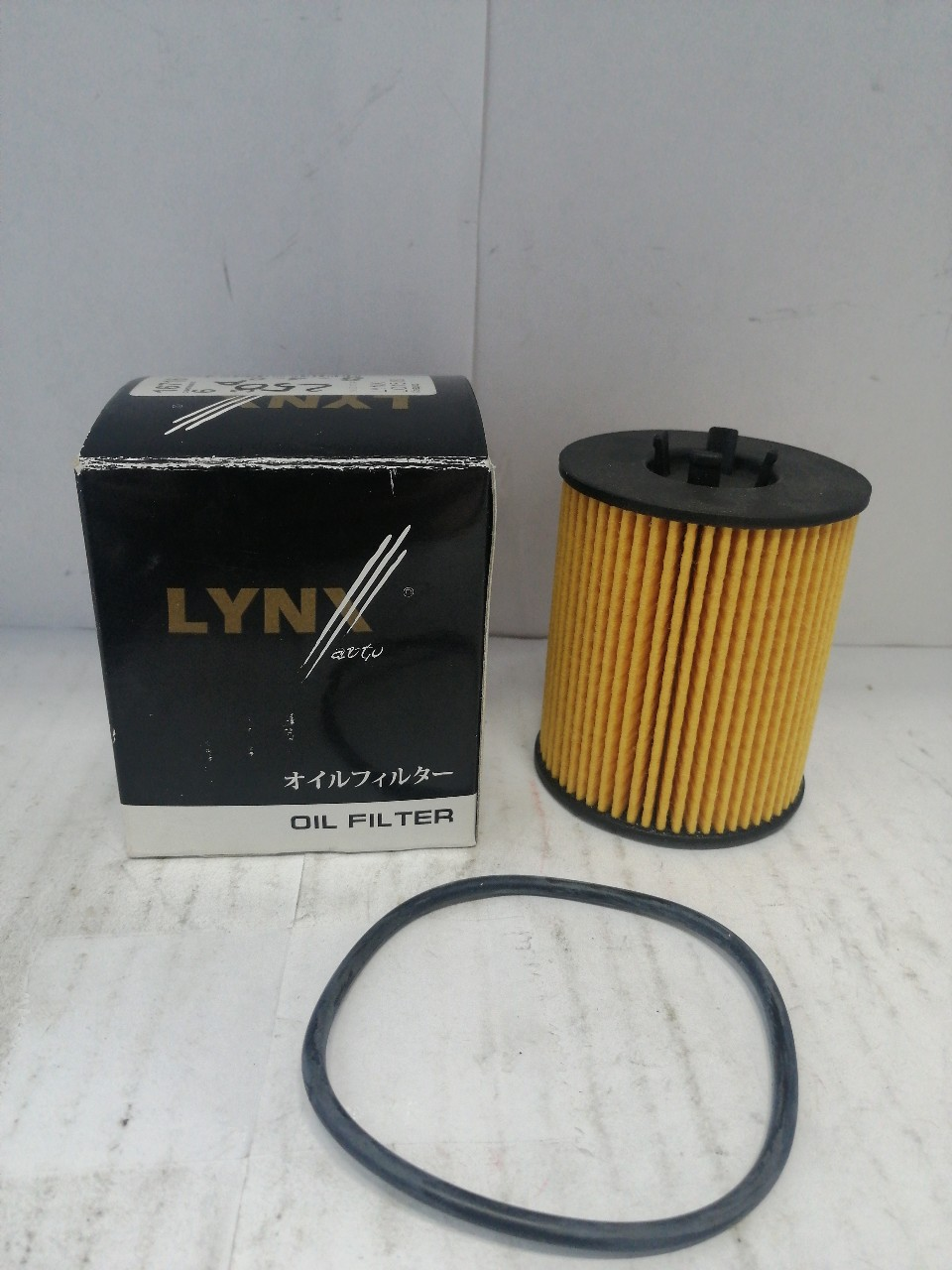 Купить запчасть LYNX - LO1518 Фильтр масляный подходит для CADILLAC CTS 2.6 02, OPEL Astra G 1.8 98-05/Omega B 2.5-3.2 94-03/Vectr